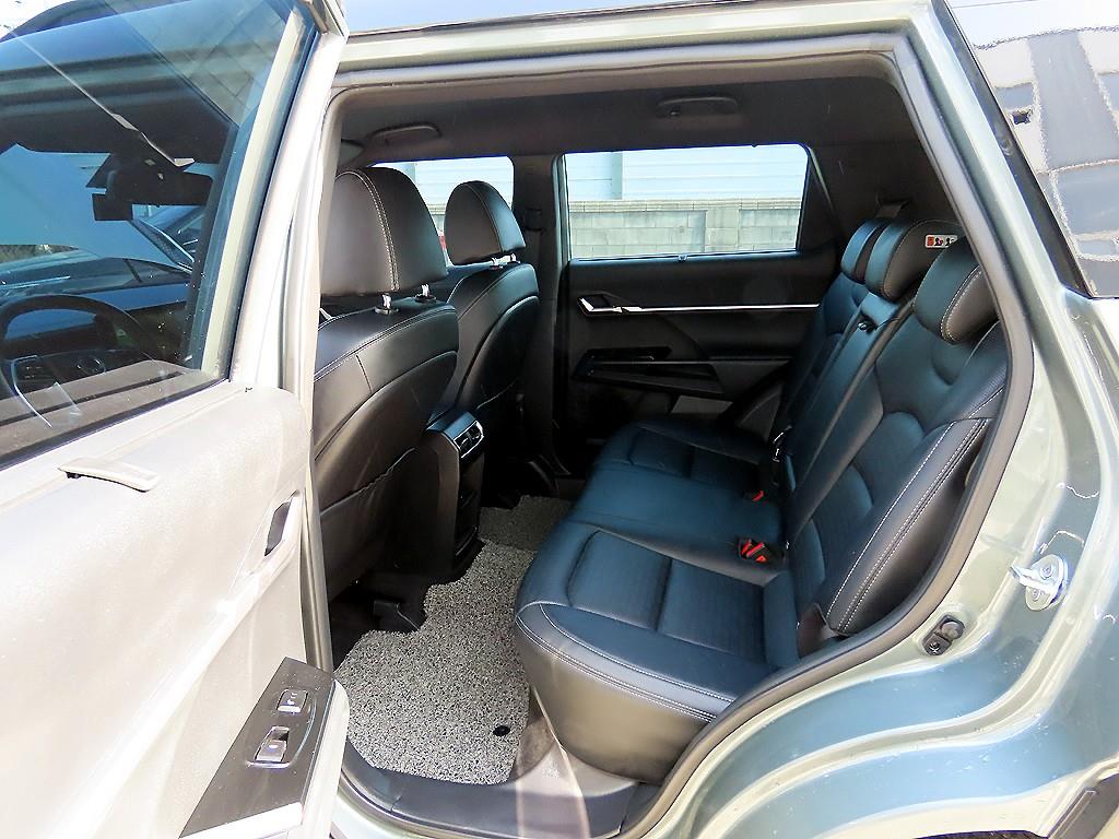 Ssangyong Torres - Vista 6