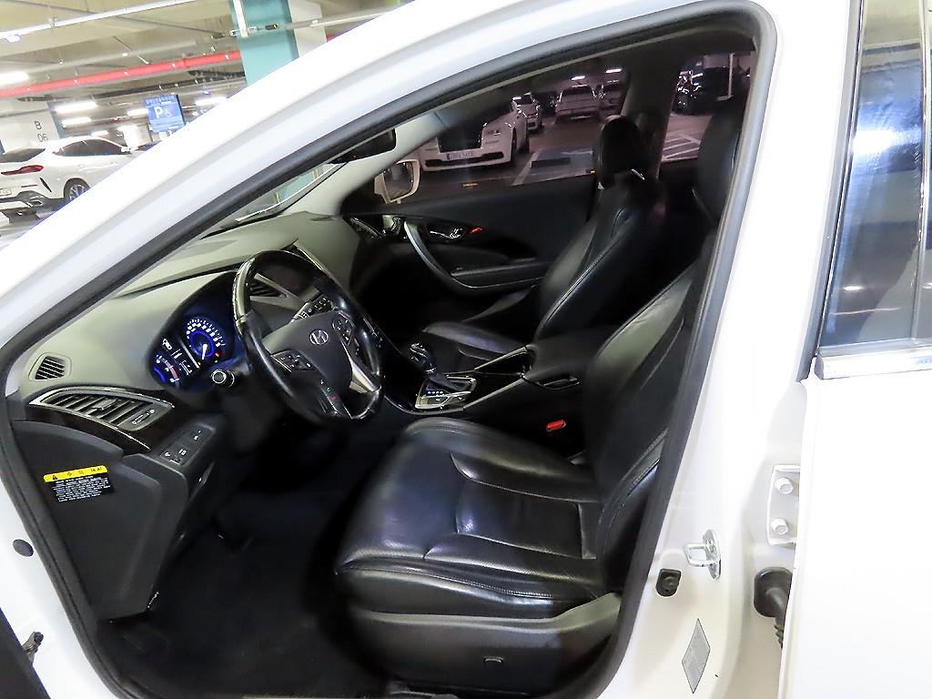 HYUNDAI Grandeur - Vista 6