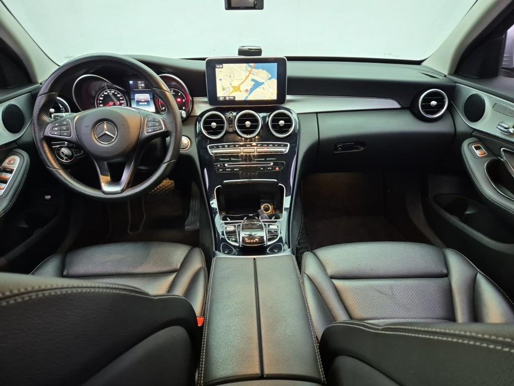 Mercedes Benz C Class - Vista 5