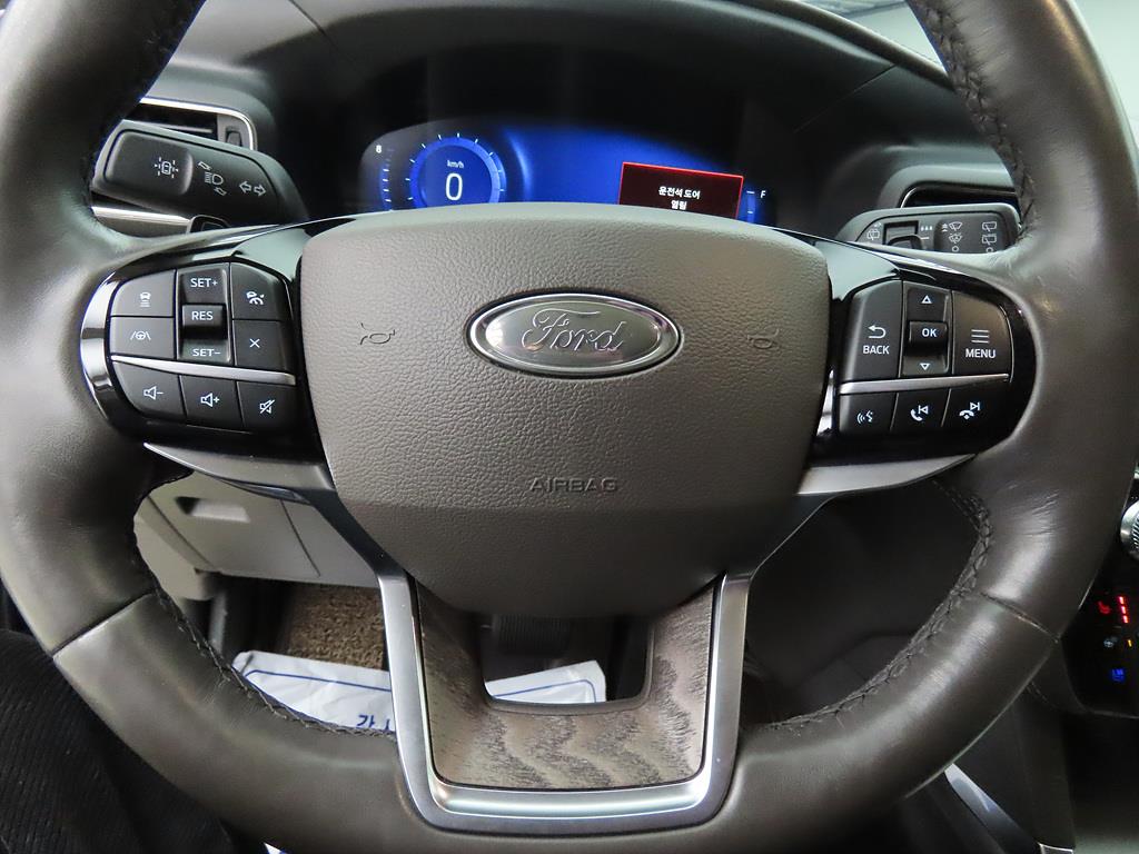 Ford Explorer - Vista 10