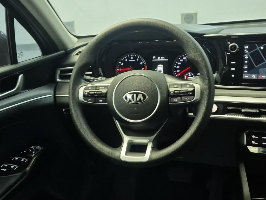 KIA K5 - Vista 9