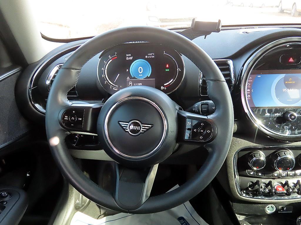 Mini Clubman - Vista 8