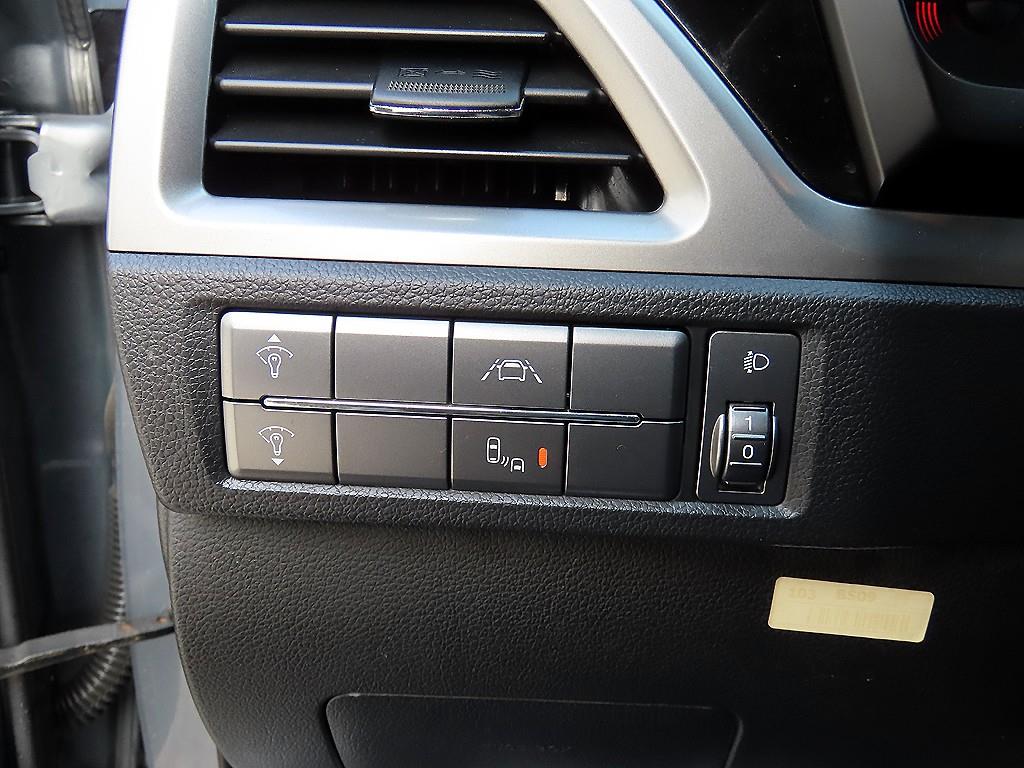 Ssangyong Korando - Vista 12