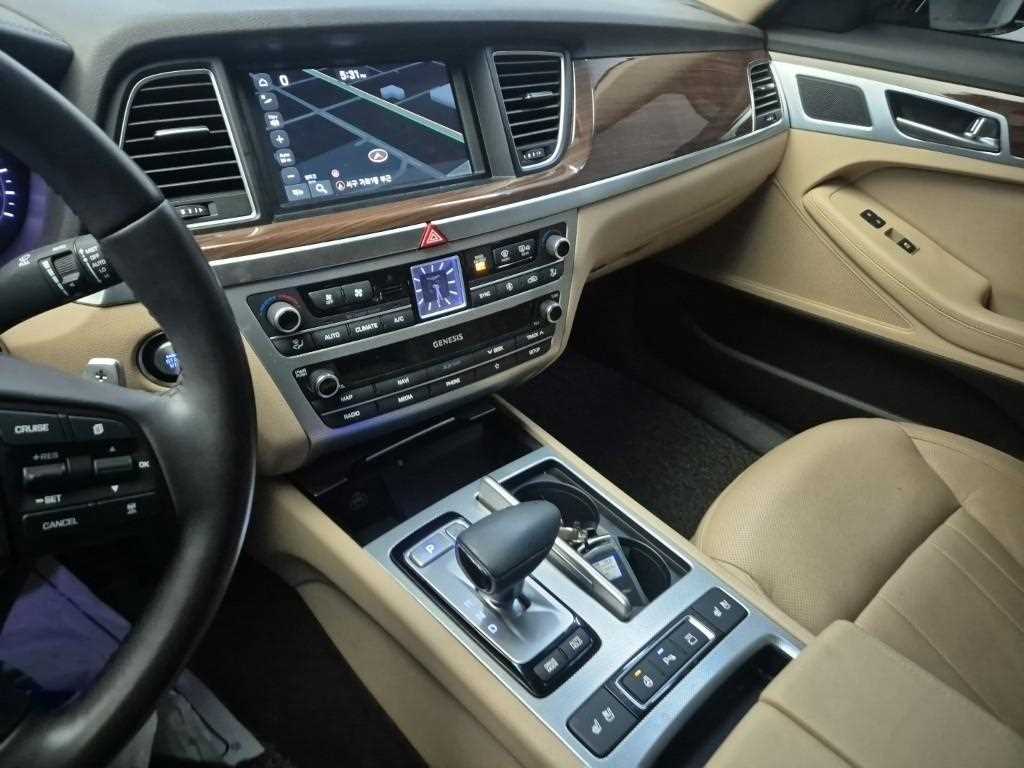 Genesis G80 - Vista 10