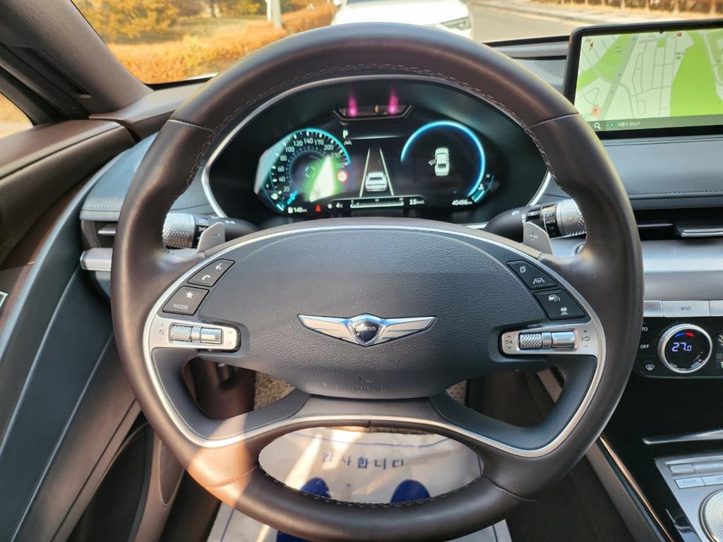 Genesis G80 - Vista 10