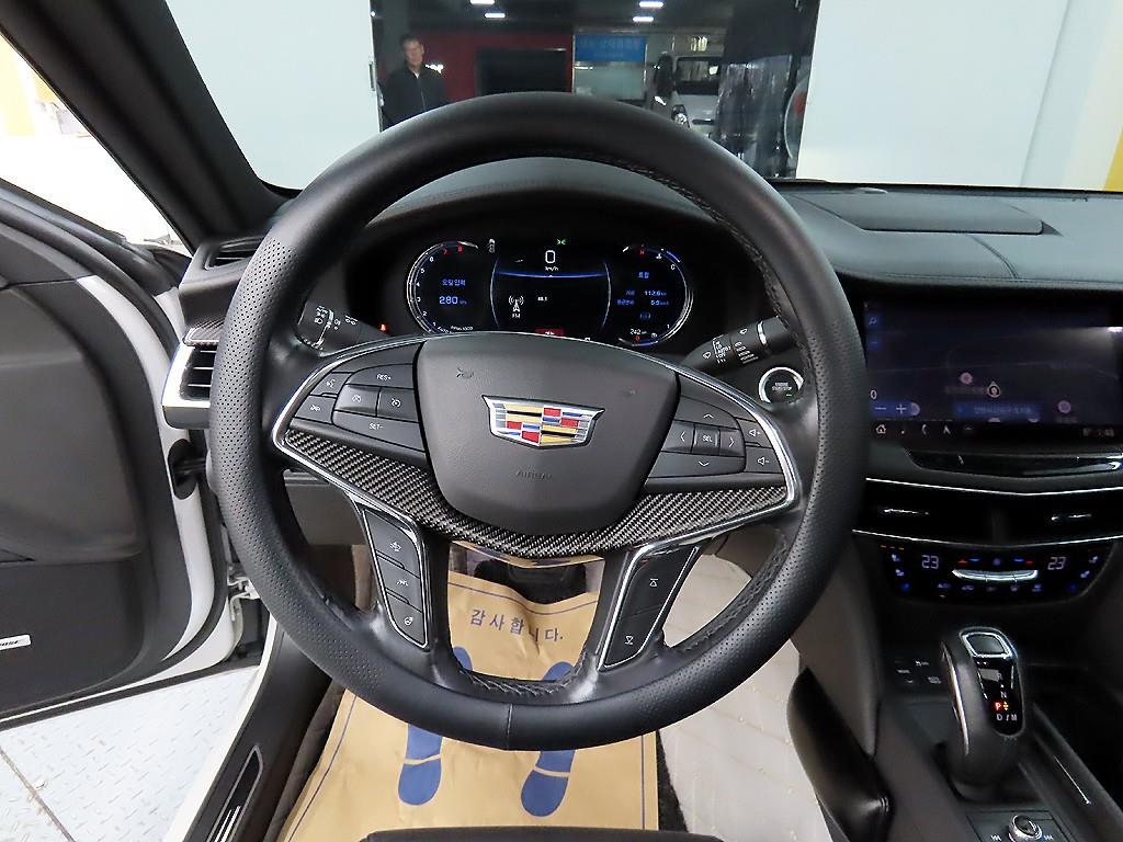 Cadillac CT6 - Vista 9