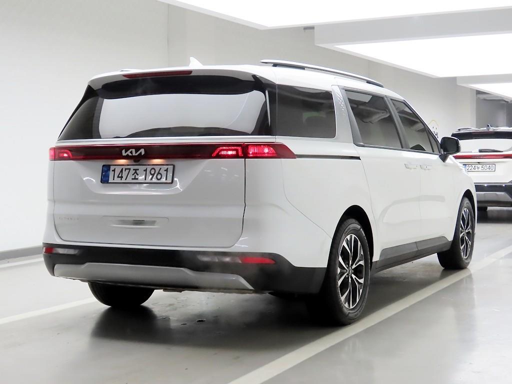 KIA Carnival - Vista 4