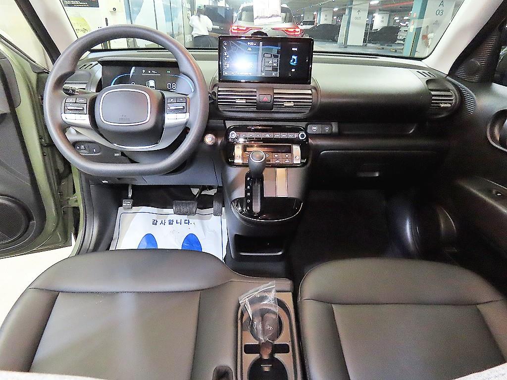 HYUNDAI Casper - Vista 10