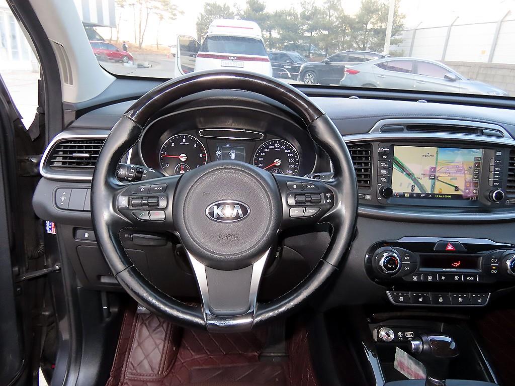 KIA Sorento - Vista 8