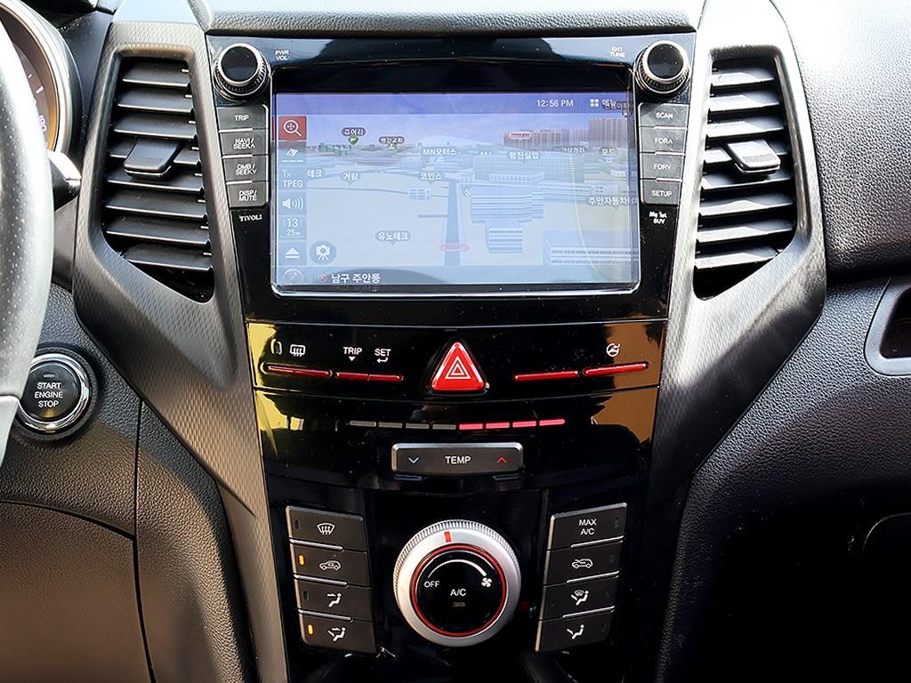 Ssangyong Tivoli 2016 Blanco - Importación desde Corea - HF Imports Iquique - Foto 9