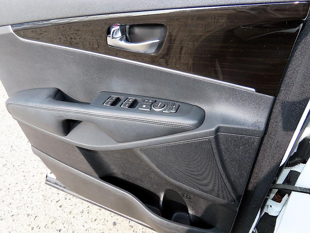 KIA Sorento - Vista 11