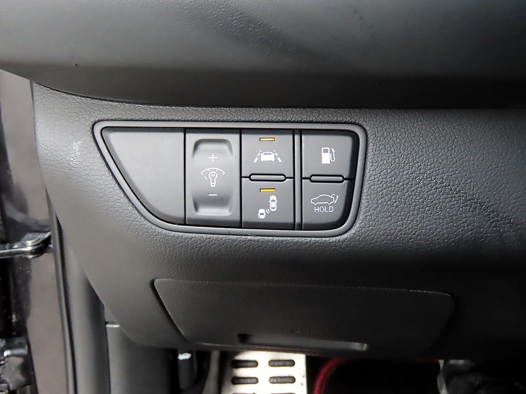 Genesis G70 - Vista 12