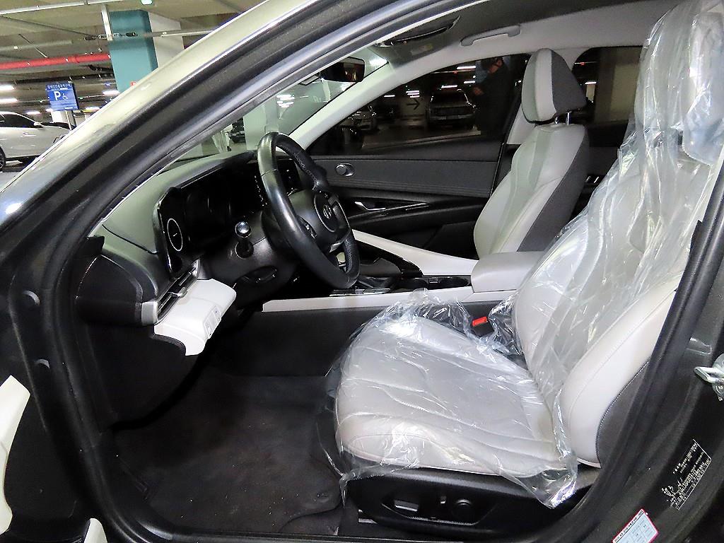 HYUNDAI Avante - Vista 6