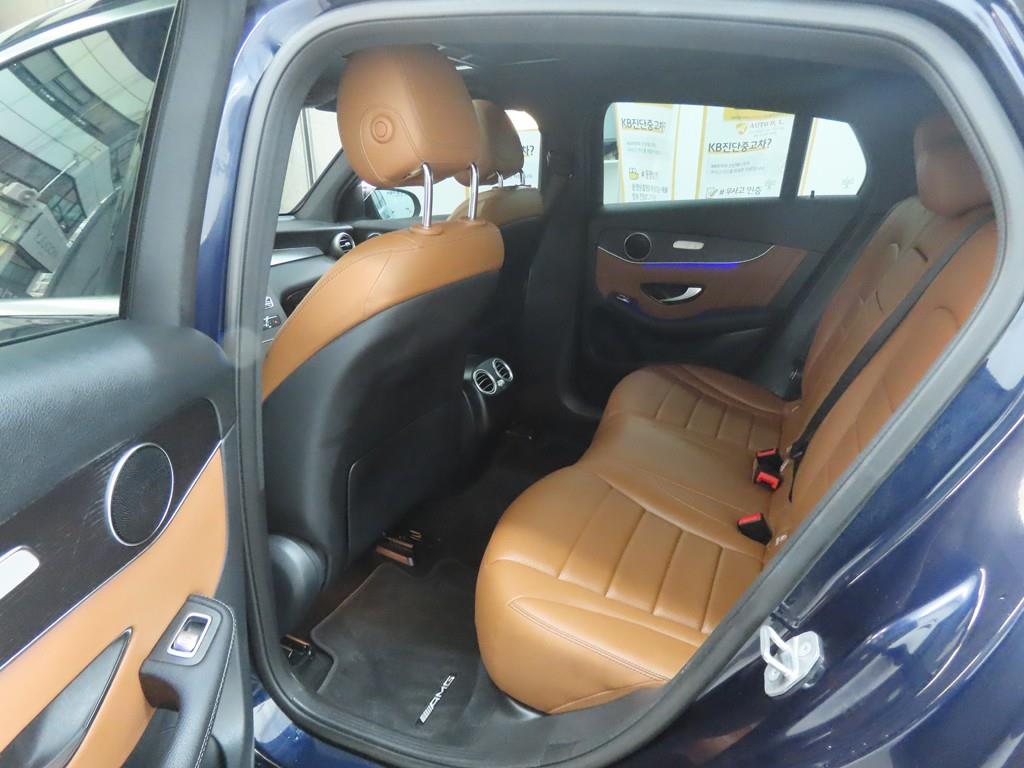 Mercedes Benz GLC Class - Vista 6