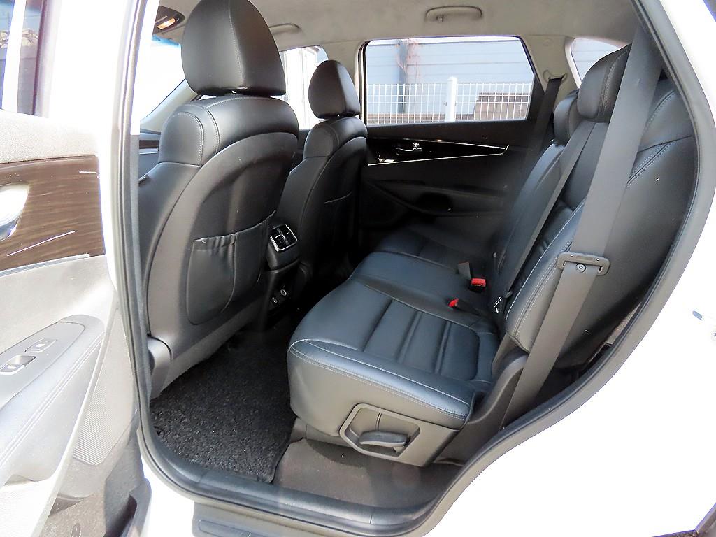 KIA Sorento - Vista 6