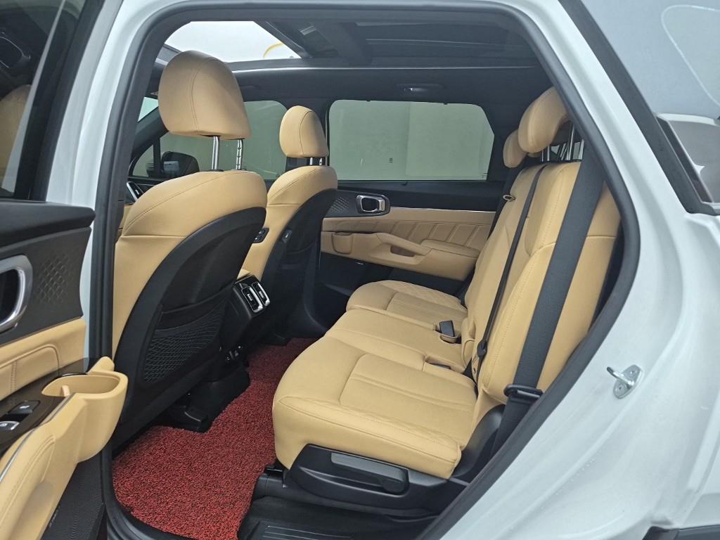 KIA Sorento - Vista 12