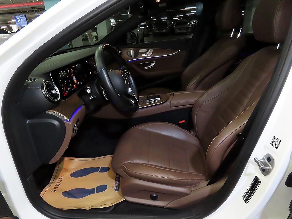 Mercedes Benz E class - Vista 6