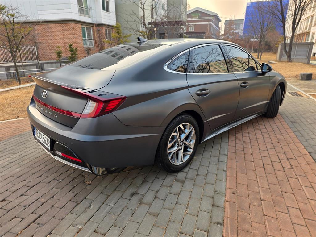 HYUNDAI Sonata - Vista 4