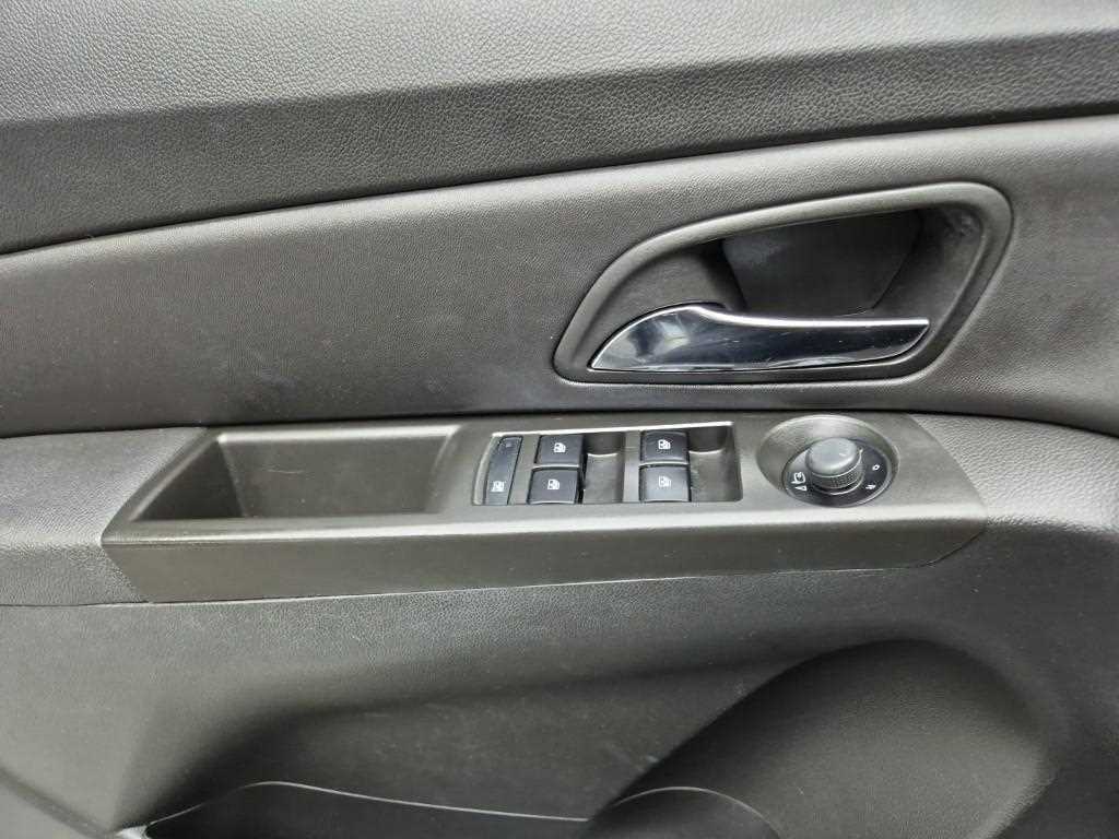 Chevrolet Cruise 2012 Gris - Importación desde Corea - HF Imports Iquique - Foto 18