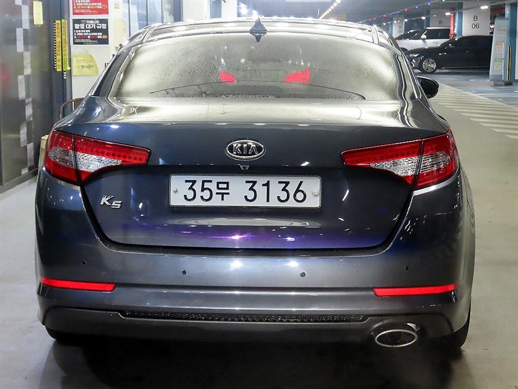 KIA K5 - Vista 5