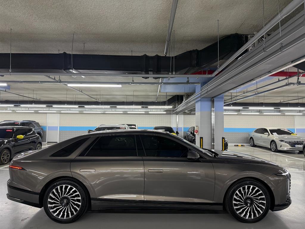 HYUNDAI Grandeur - Vista 4