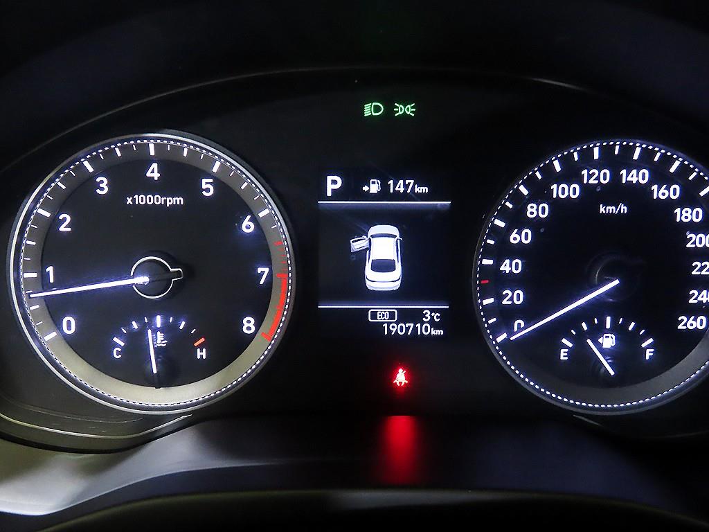 HYUNDAI Grandeur - Vista 9