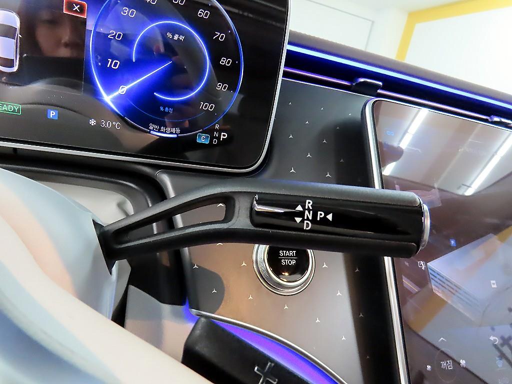 Mercedes Benz EQE - Vista 10