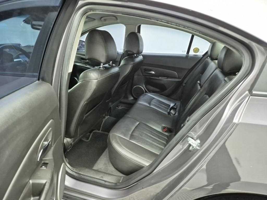 Chevrolet Cruise - Vista 12