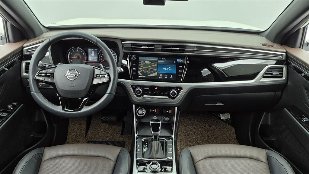 Ssangyong Korando - Vista 9