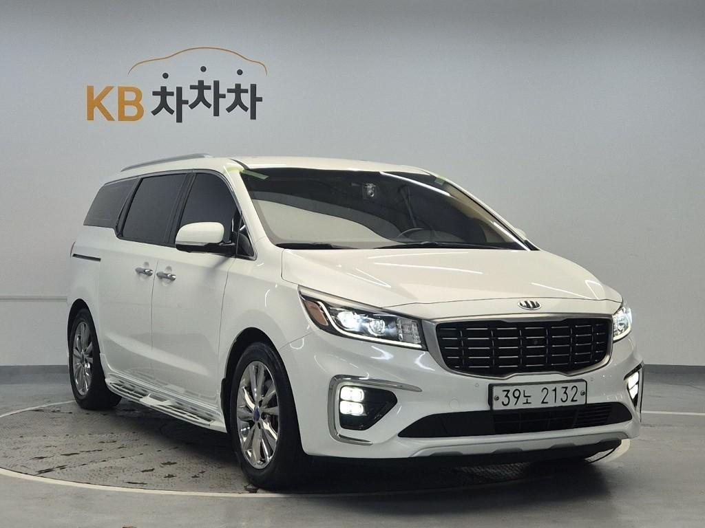 KIA Carnival - Vista 4