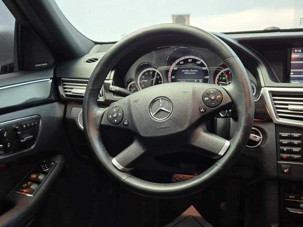 Mercedes Benz E class - Vista 9