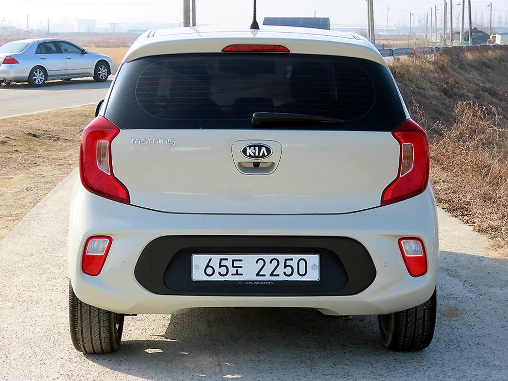 KIA Morning - Vista 4