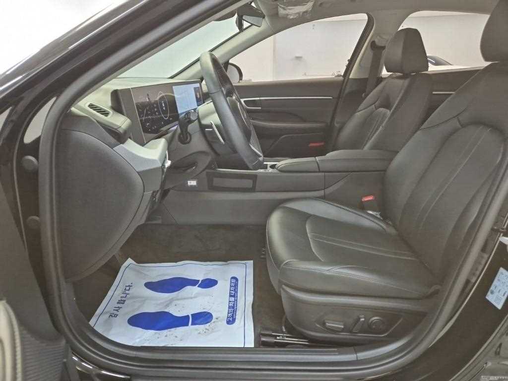 HYUNDAI Sonata - Vista 11