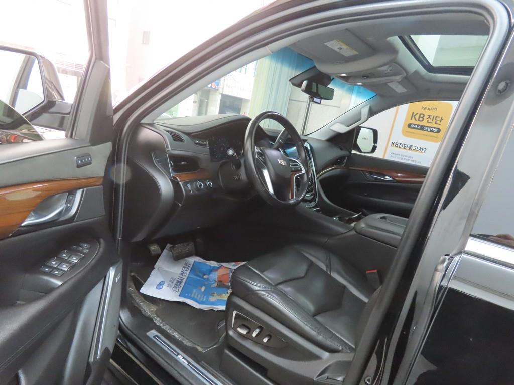 Cadillac Escalade - Vista 5