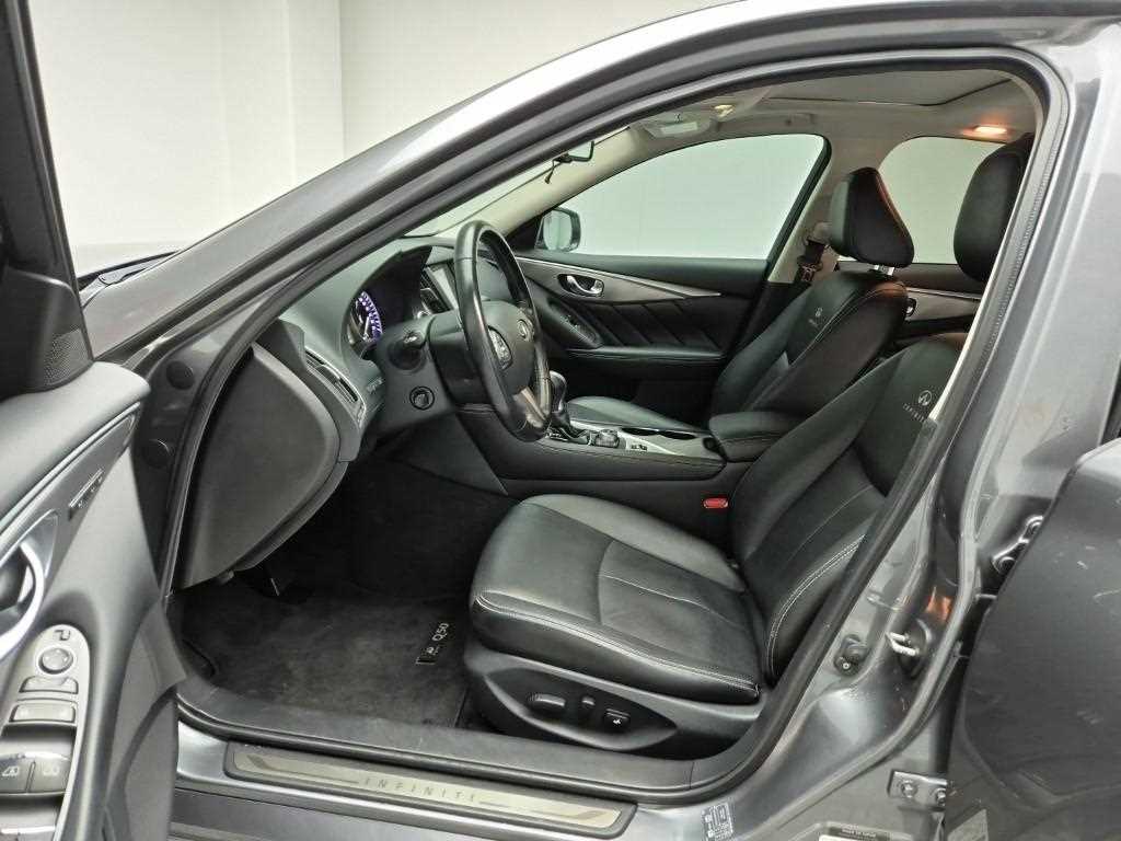 Infiniti Q - Vista 11