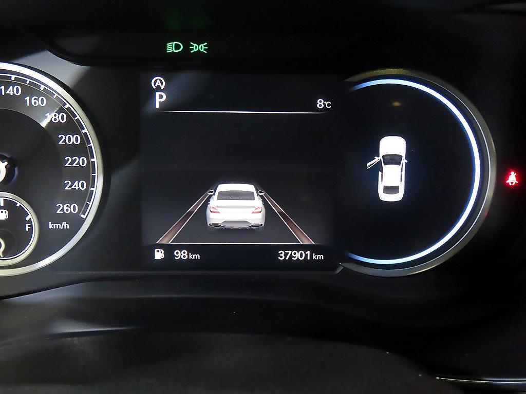 Genesis G70 - Vista 9