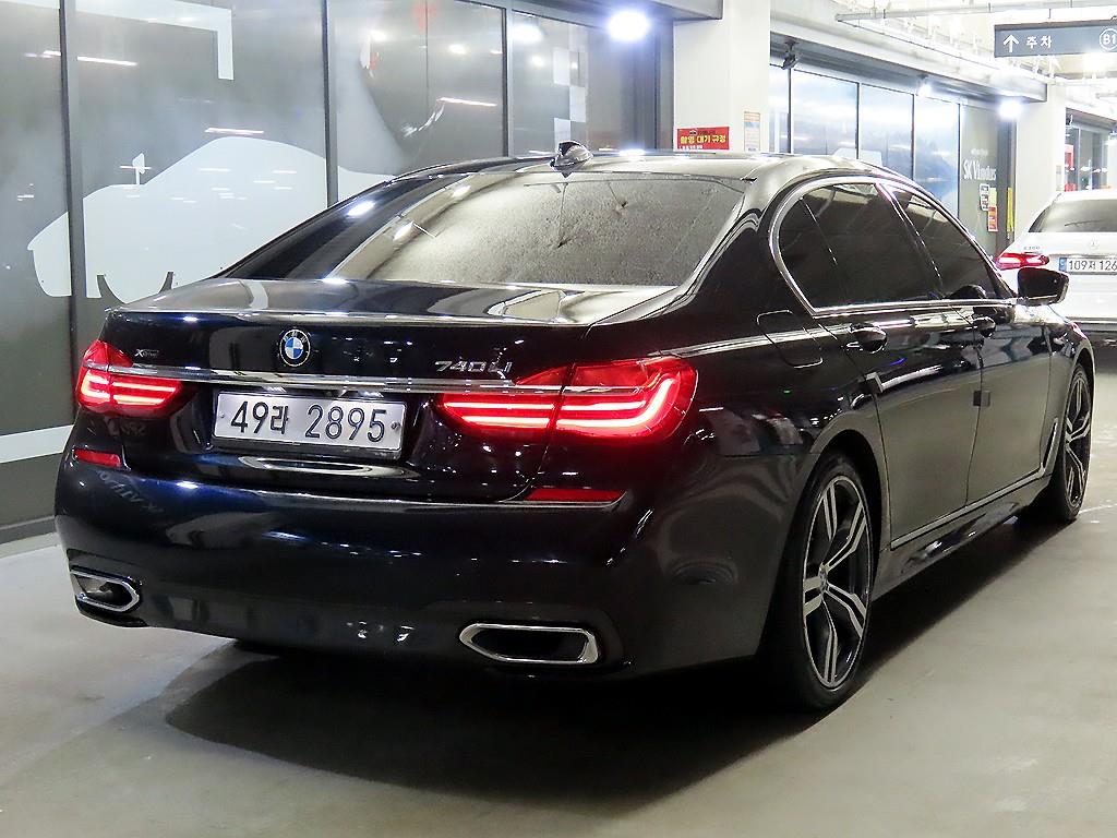 BMW 7 Series - Vista 4
