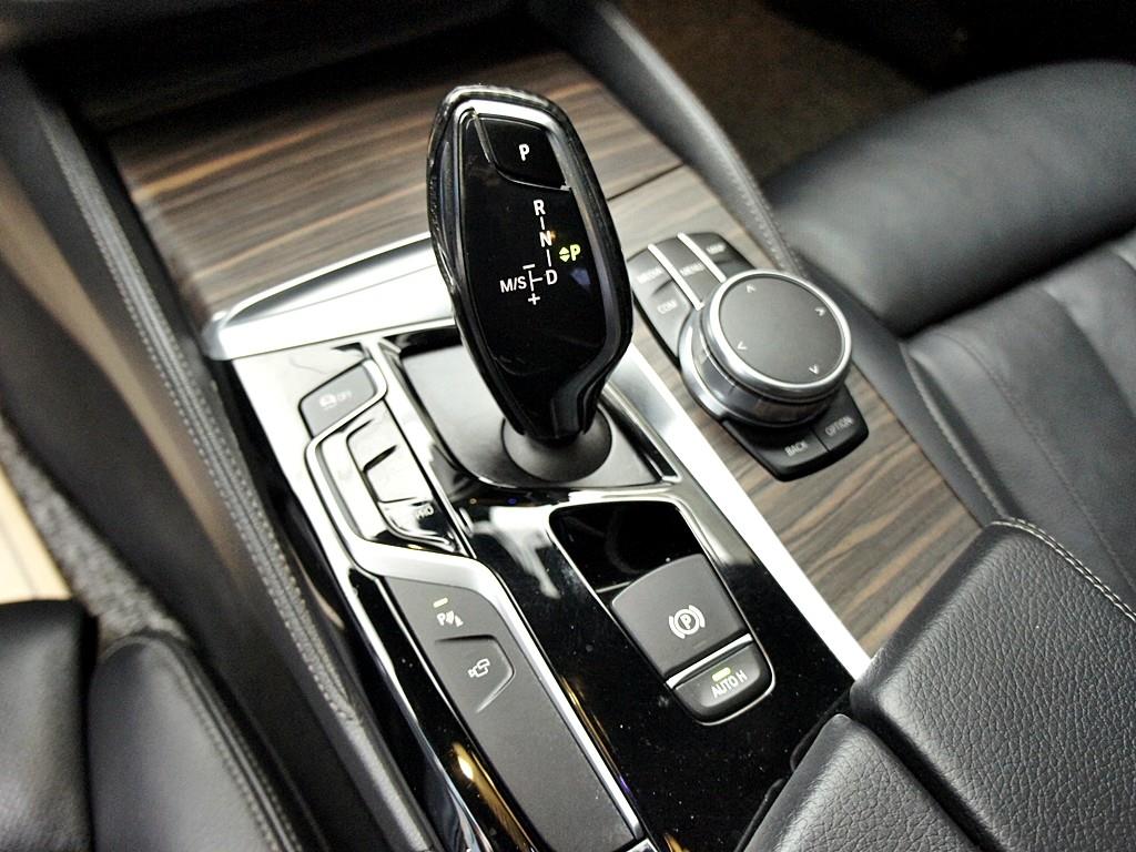 BMW 5 Series 2017 Gris - Importación desde Corea - HF Imports Iquique - Foto 11