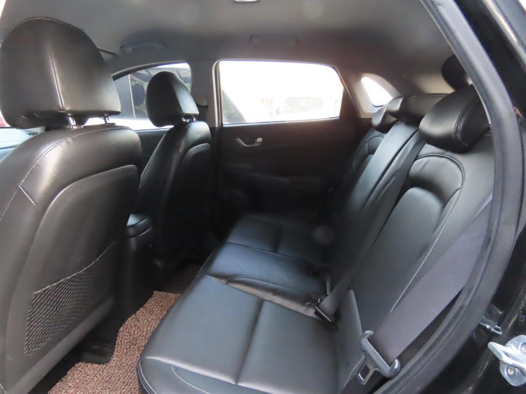 HYUNDAI Kona - Vista 11