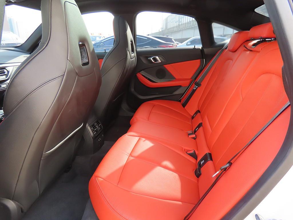 BMW 2 series - Vista 8