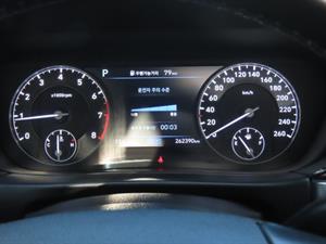 Genesis G90 - Vista 10