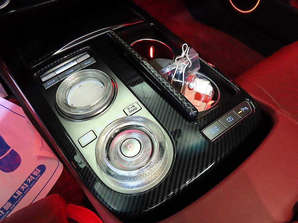 Genesis G80 - Vista 12