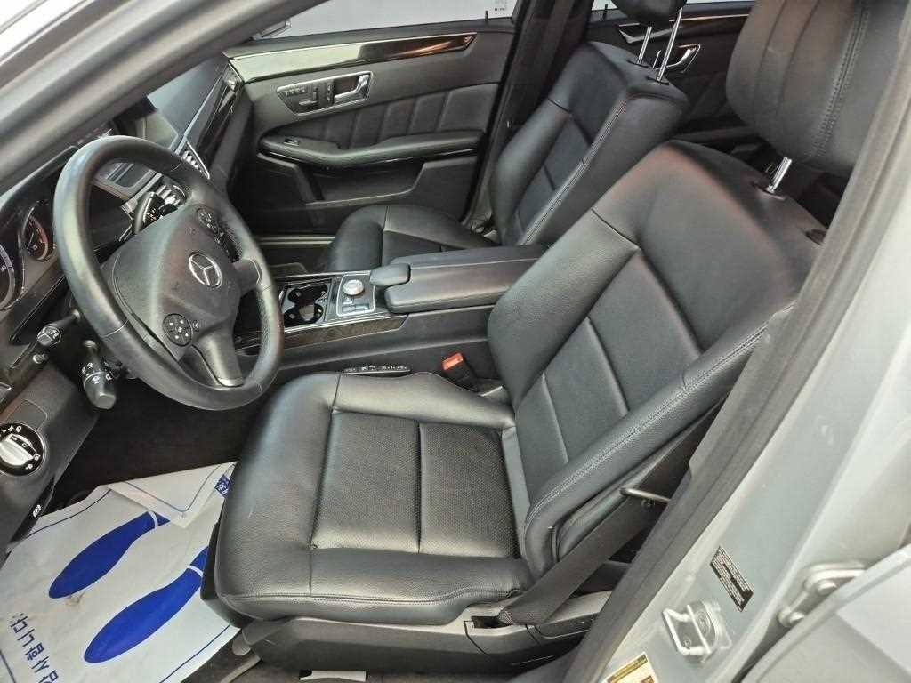 Mercedes Benz E class - Vista 11