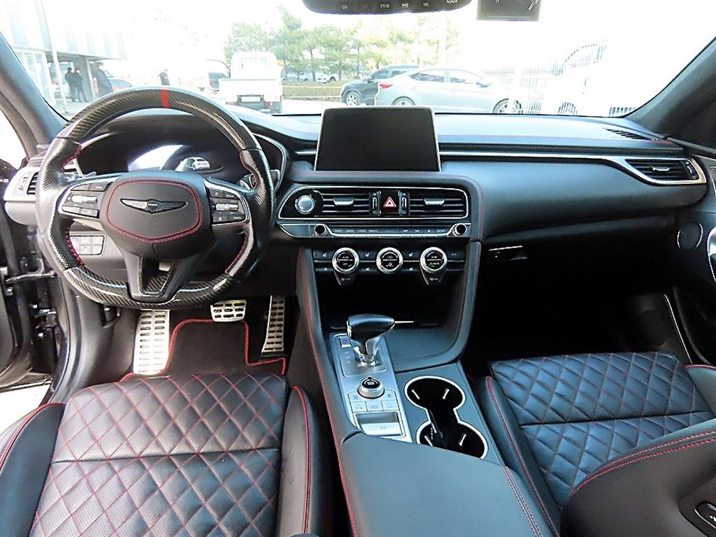 Genesis G70 - Vista 7