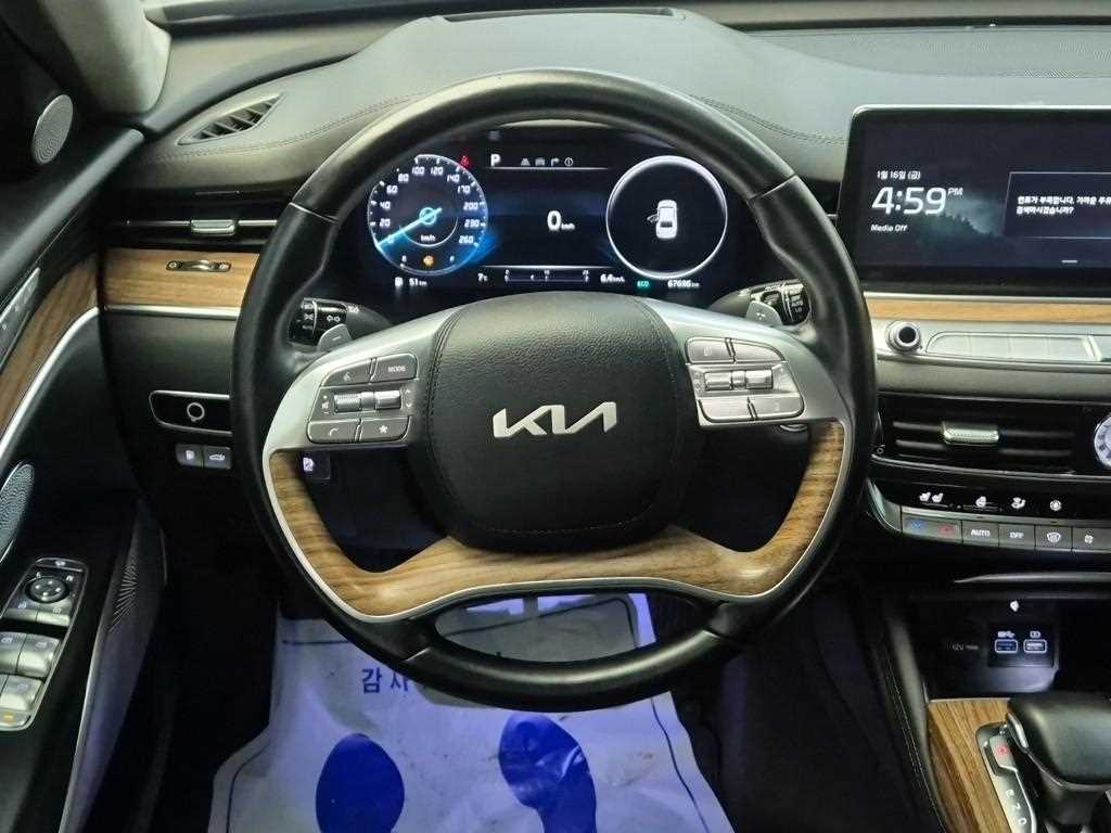 KIA K9 - Vista 9