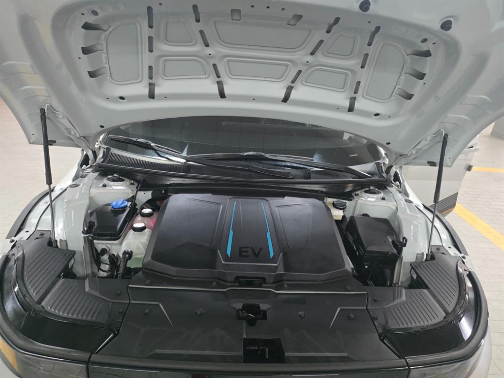 HYUNDAI Ioniq 5 - Vista 12