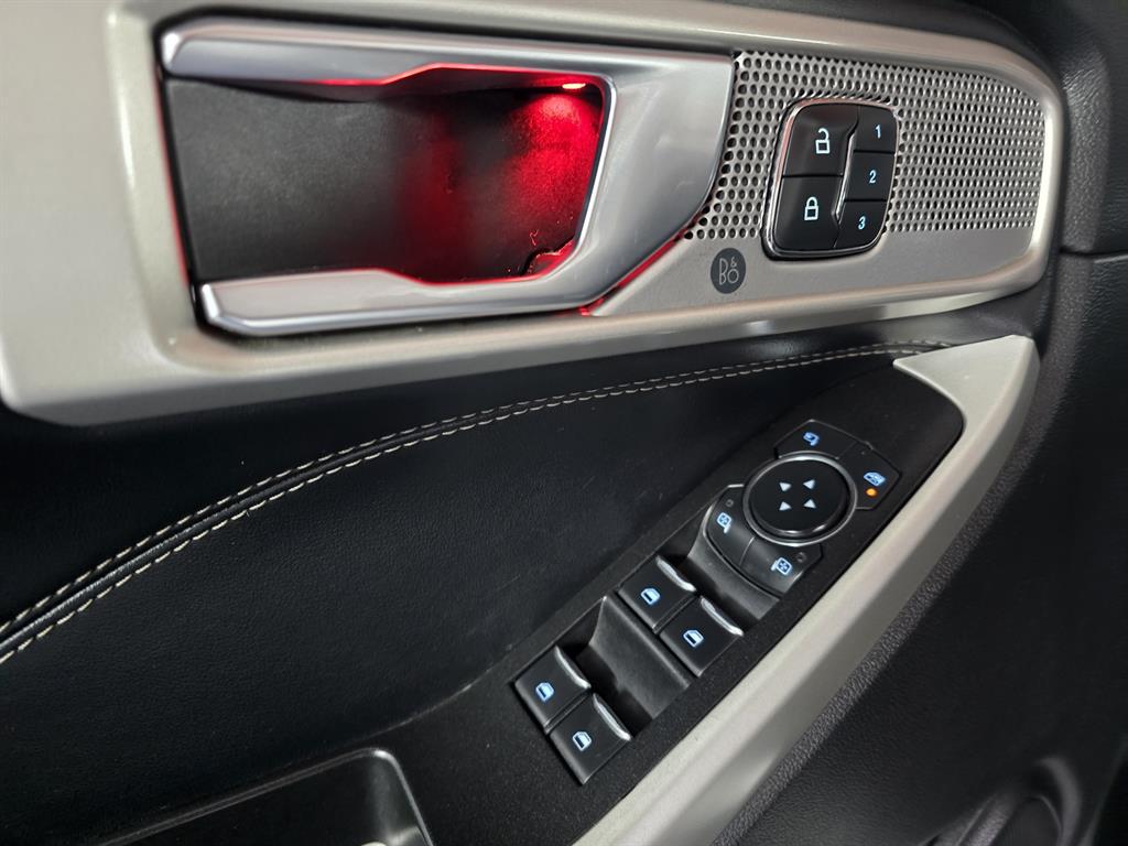 Ford Explorer - Vista 8