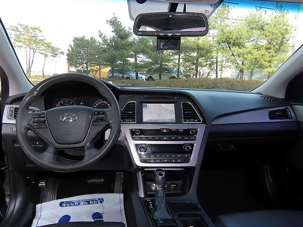 HYUNDAI Sonata - Vista 7