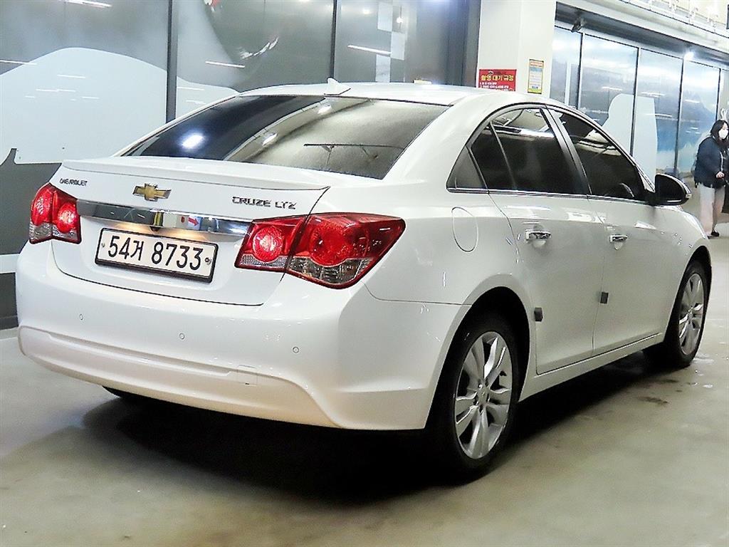 Chevrolet Cruise - Vista 4