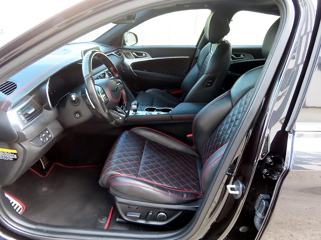 Genesis G70 - Vista 5